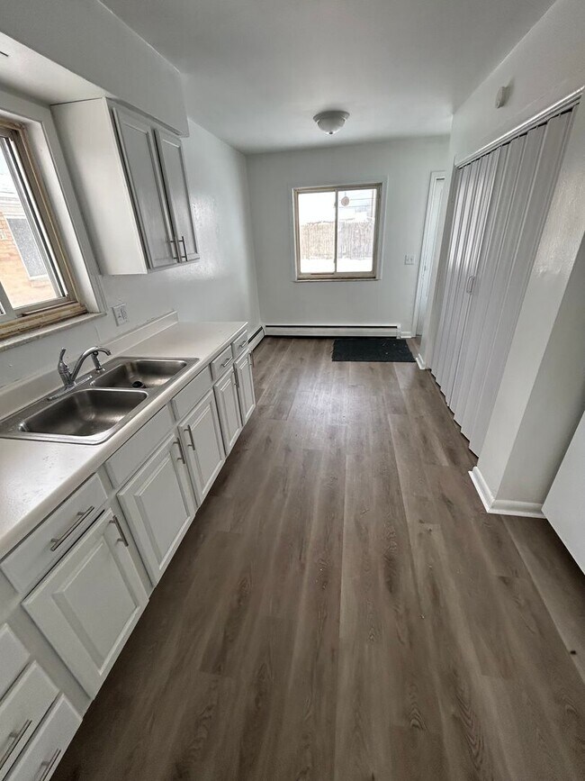 Photo - 2543 Pickle Rd Unit A