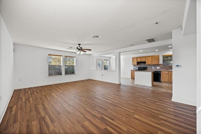 Photo - 5824 Malarkey Rd