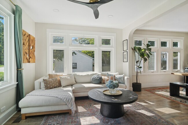 Photo - 114 Harrison St