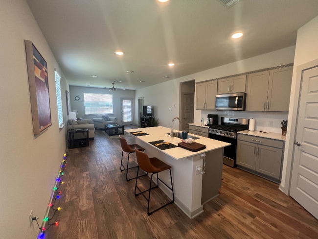 Photo - 109 Scarborough Wy