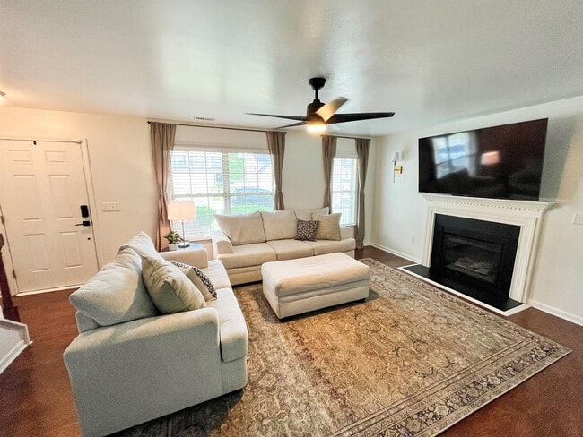 Photo - 52 Expedition Dr