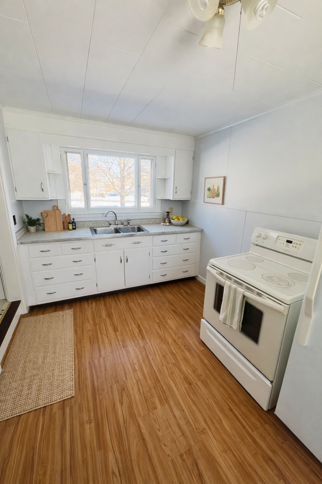 Building Photo - 308-2 Union St Unit 2