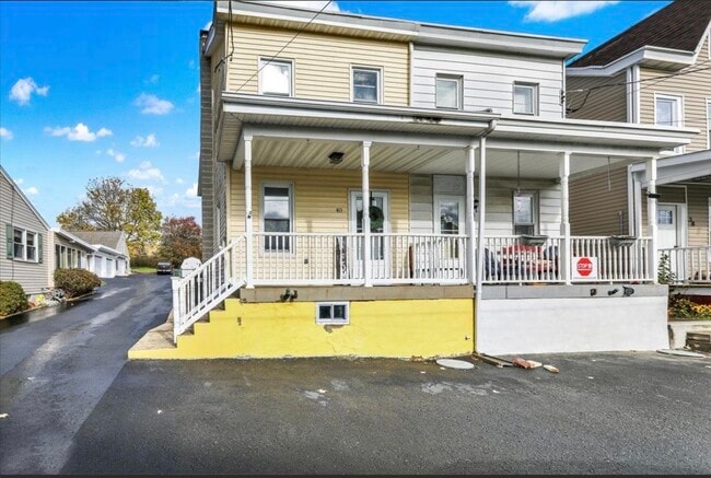 Building Photo - 40 W Adamsdale Rd