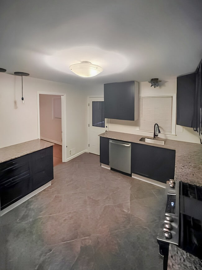 Photo - 1346 Eason St NW