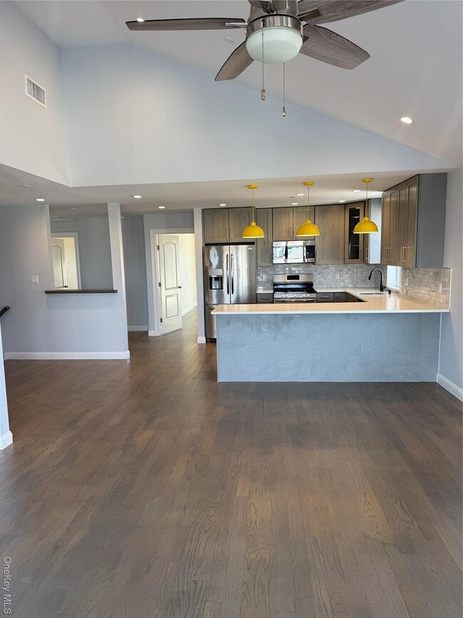 Photo - 90 E Hudson St