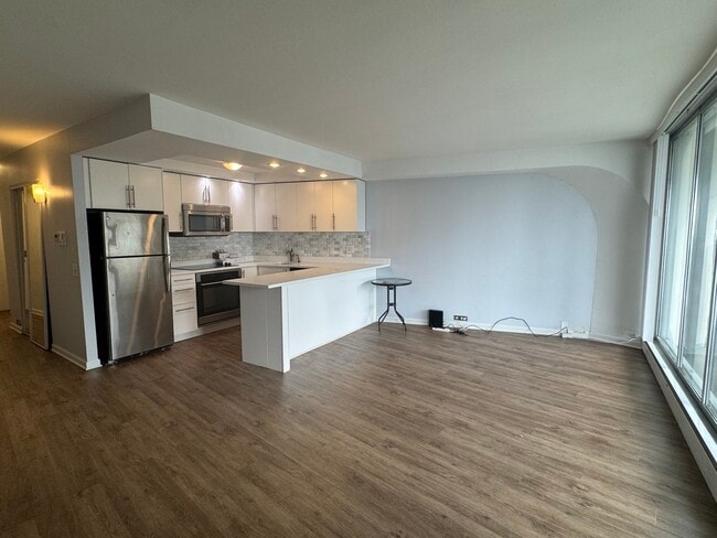 Photo - 300 N State St Unit 4725