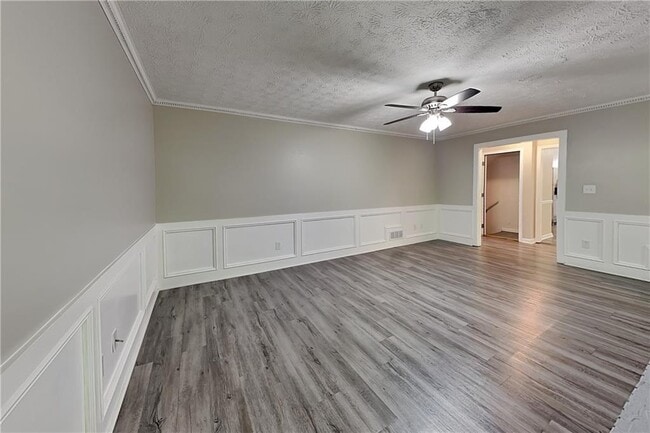 Photo - 3940 Camrose Pl