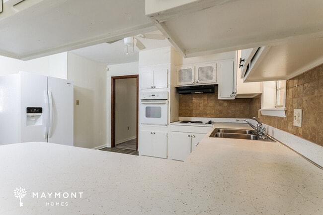 Photo - 1006 Tanglewood Dr