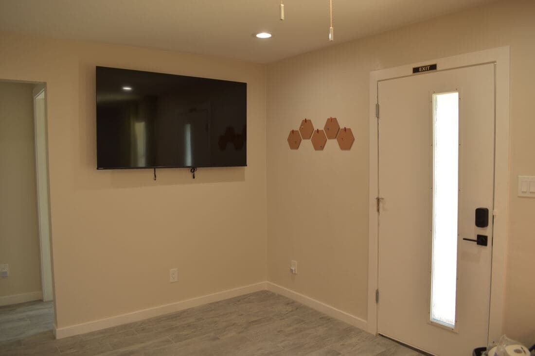 Photo - 934 E Amelia Ave