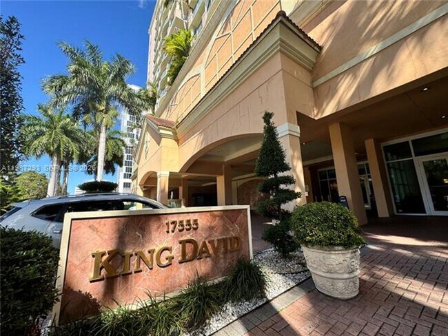 Photo - 17555 Atlantic Blvd Unidad 17555 Atlantic Blvd 1205