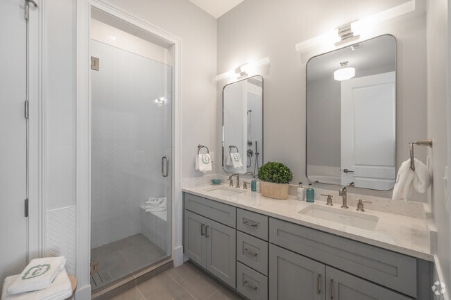 3BR, 2.5BA - Townhome - 3,488SF - Primary Bathroom