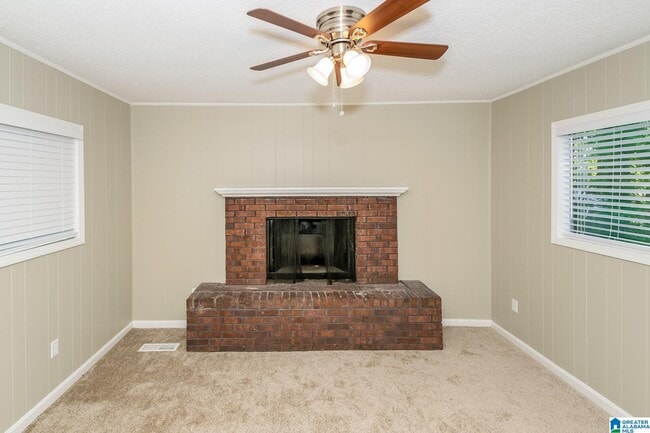 Photo - 1309 Lake Ln NE