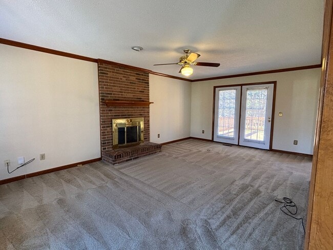 Photo - 3 Bedroom Home With Large Bonus Room Convenient to US 421