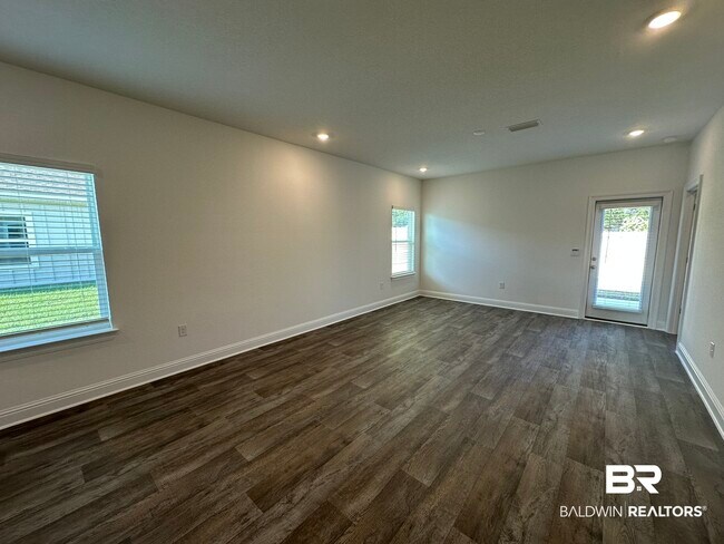 13296 Shea Cir