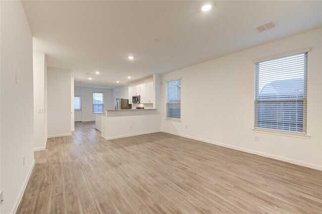 Photo - 1309 Coco Ray Ln