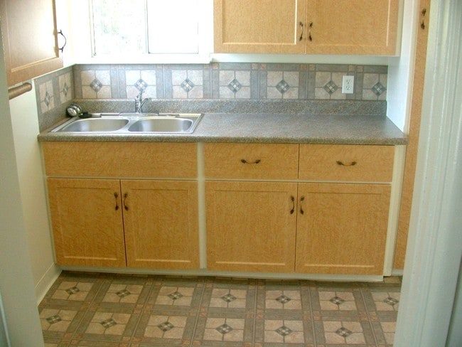 Kitchen 1 - 3351 Caroline Ave Unit 2