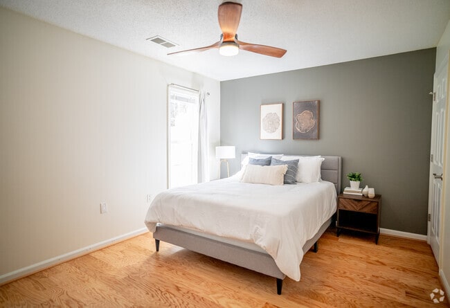 Building Photo - 2510 Gordon Glen Ct Unit 100 Rental