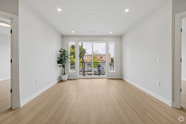 2BR, 2BA w/Den & Terrace - 1,467SF - Living Room