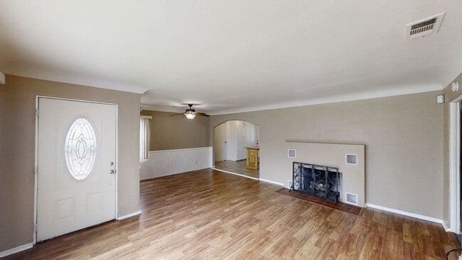 Photo - 359 Santa Rita Pl