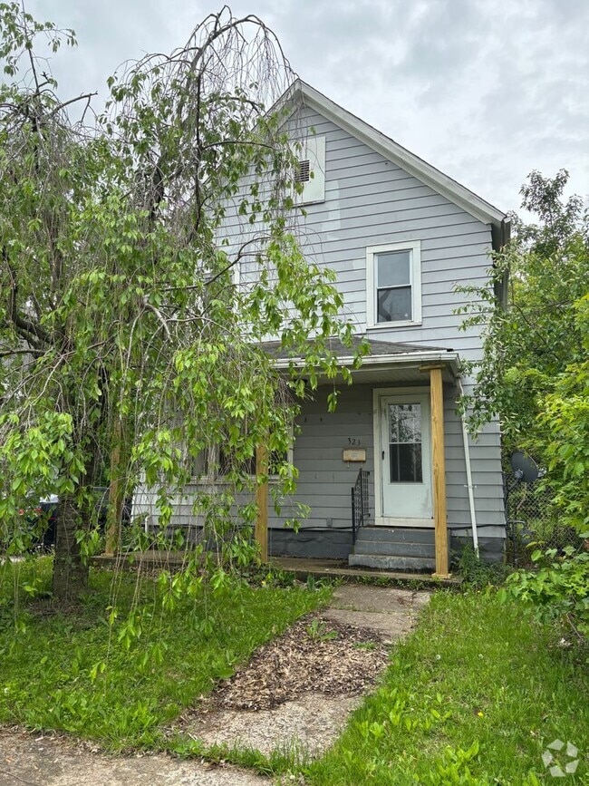 Building Photo - Charming 3-bedroom home, ready for you! Se...
