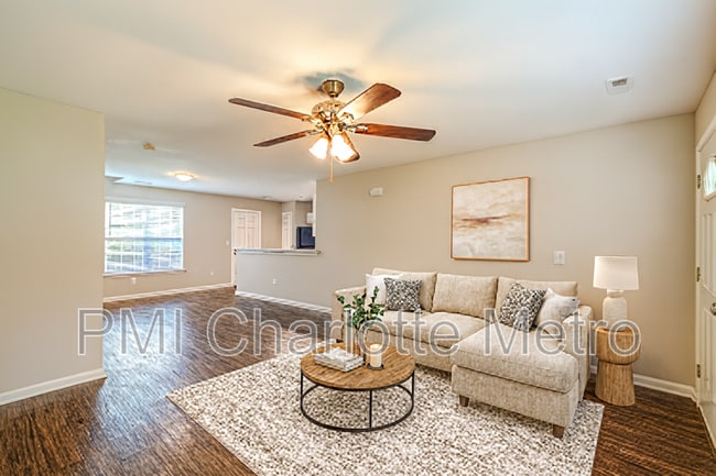 Photo - 1525 Crandon Dr