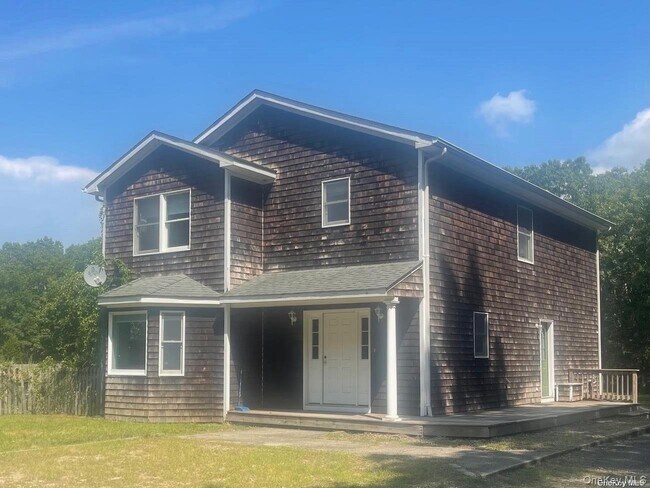 Building Photo - 484 N Magee St