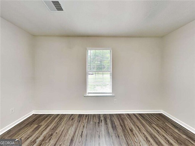 Photo - 244 Hale Haven Dr