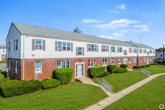 Photo - Pleasant Harbor Apartments