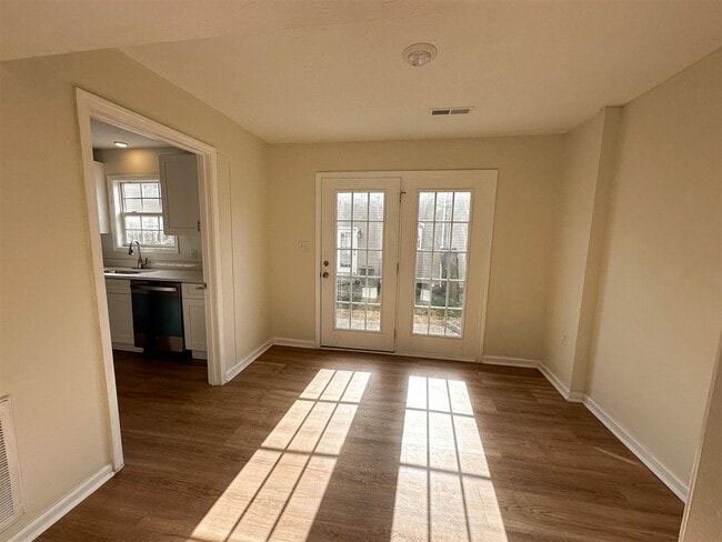 Photo - 1225 N Lee Dr