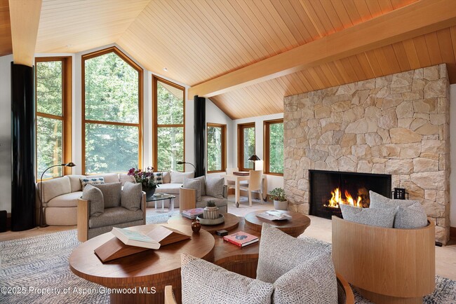 Photo - 800 Roaring Fork Rd