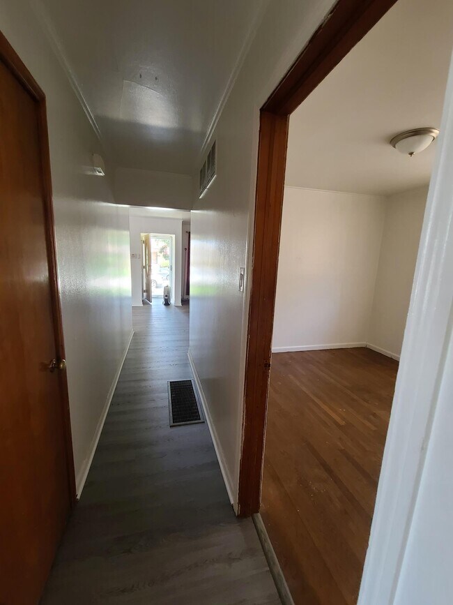 14327 Dobson Ave Rental House Rental in Dolton, IL