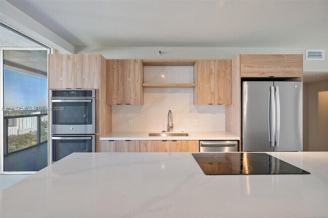 1541 Brickell Ave