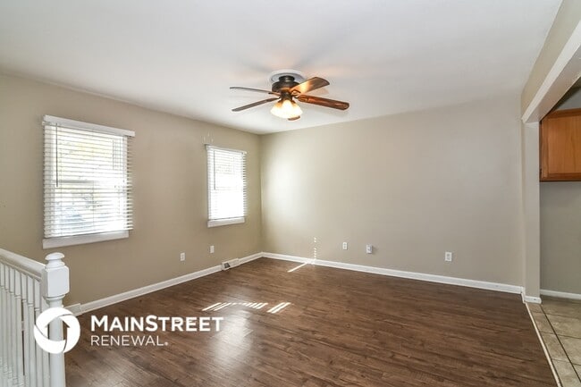 Photo - 1004 NE Westwind Ct