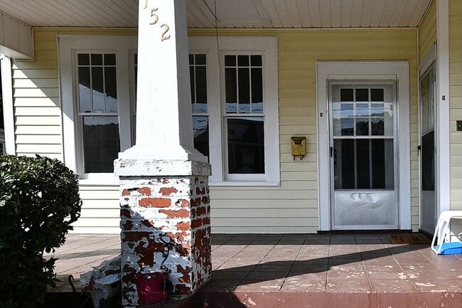 Photo - 152 Avant St