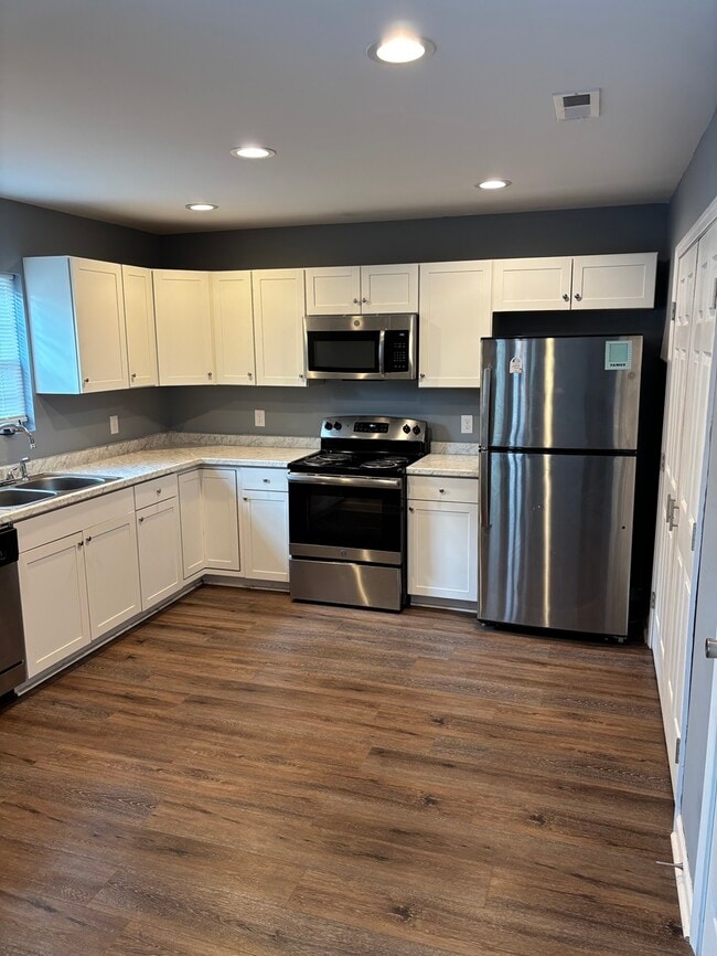 Photo - 302 Brown St Unit GOTT Properties, LLC