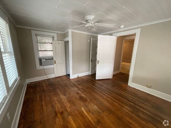 Building Photo - Simply the BEST! Adorable 1 Bedroom/1 Bath... Rental