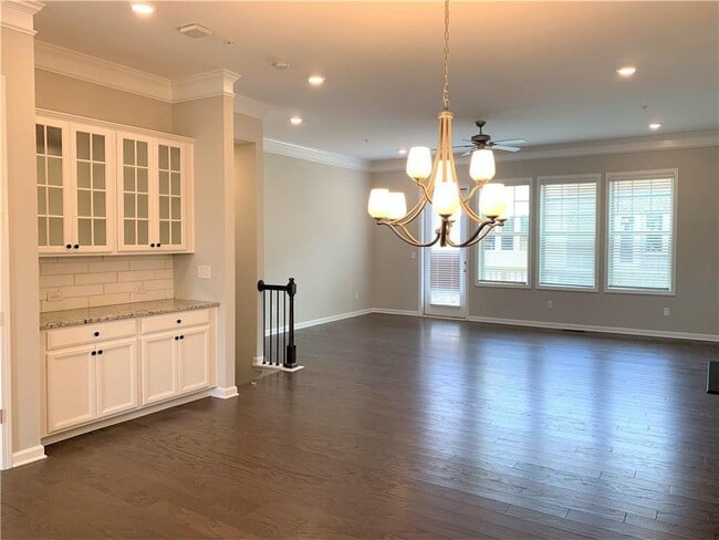 Photo - 404 Caravelle Walk