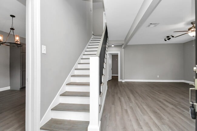 Photo - 901 N Jones St