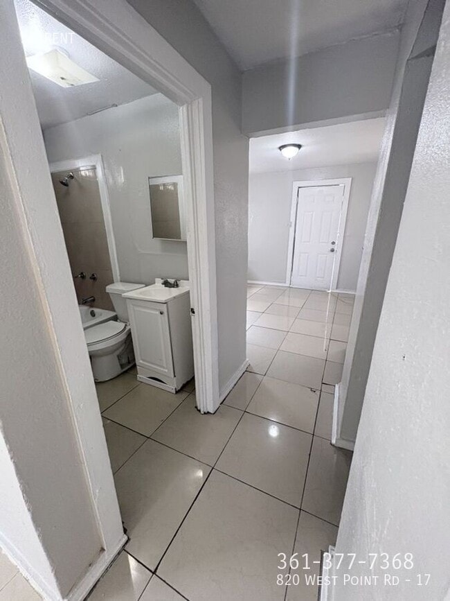 Photo - 820 W Point Rd Unit 17