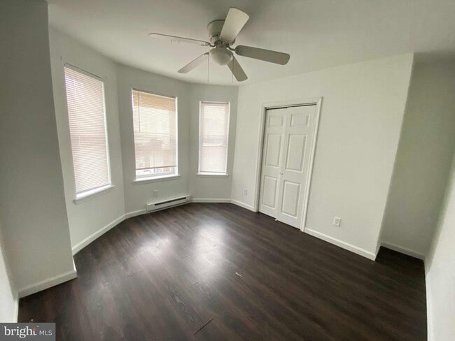 Photo - 3329 Malta St