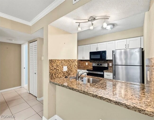 Photo - 3419 Winkler Ave Unit 509