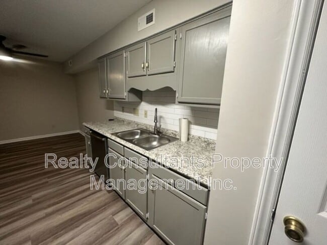 Photo - 800 Folly Ct