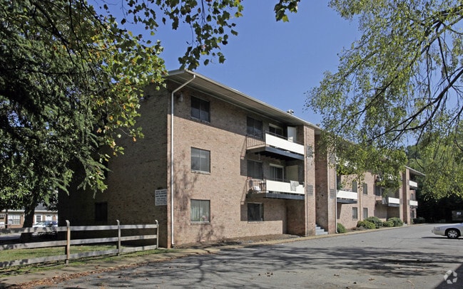 cedarwood apartments for rent in richmond va forrent com