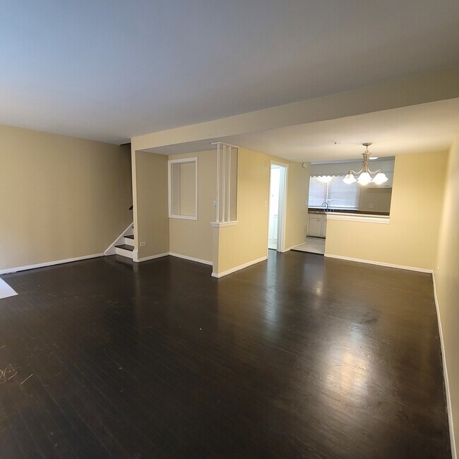 Photo - 2110 Hebron Ave