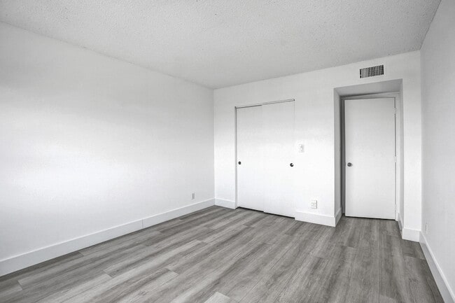Photo - 900 NE 18th Ave Unit 1004