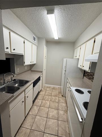 Photo - 1000 W Spring Valley Rd