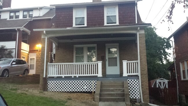 Photo - 2419 Saranac Ave