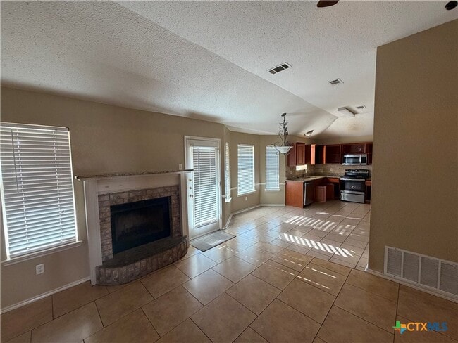 Photo - 2207 Waterfall Dr