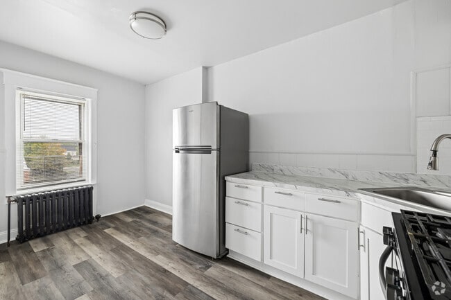 1BR, 1BA - 589SF - Kitchen
