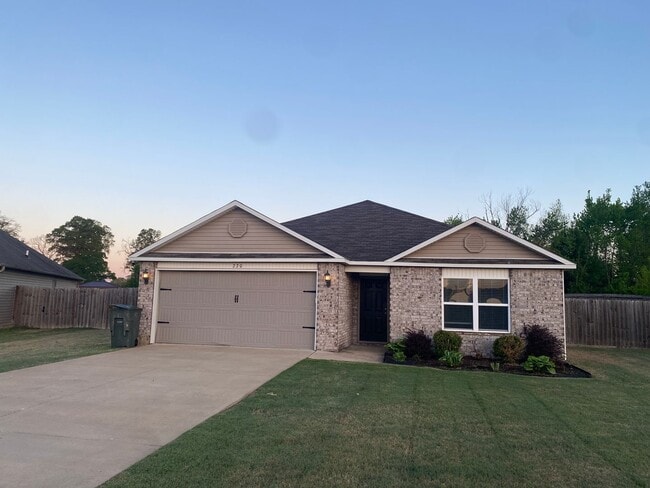 Building Photo - Beautiful Upgraded 3 Bedroom home in Brookland School District!